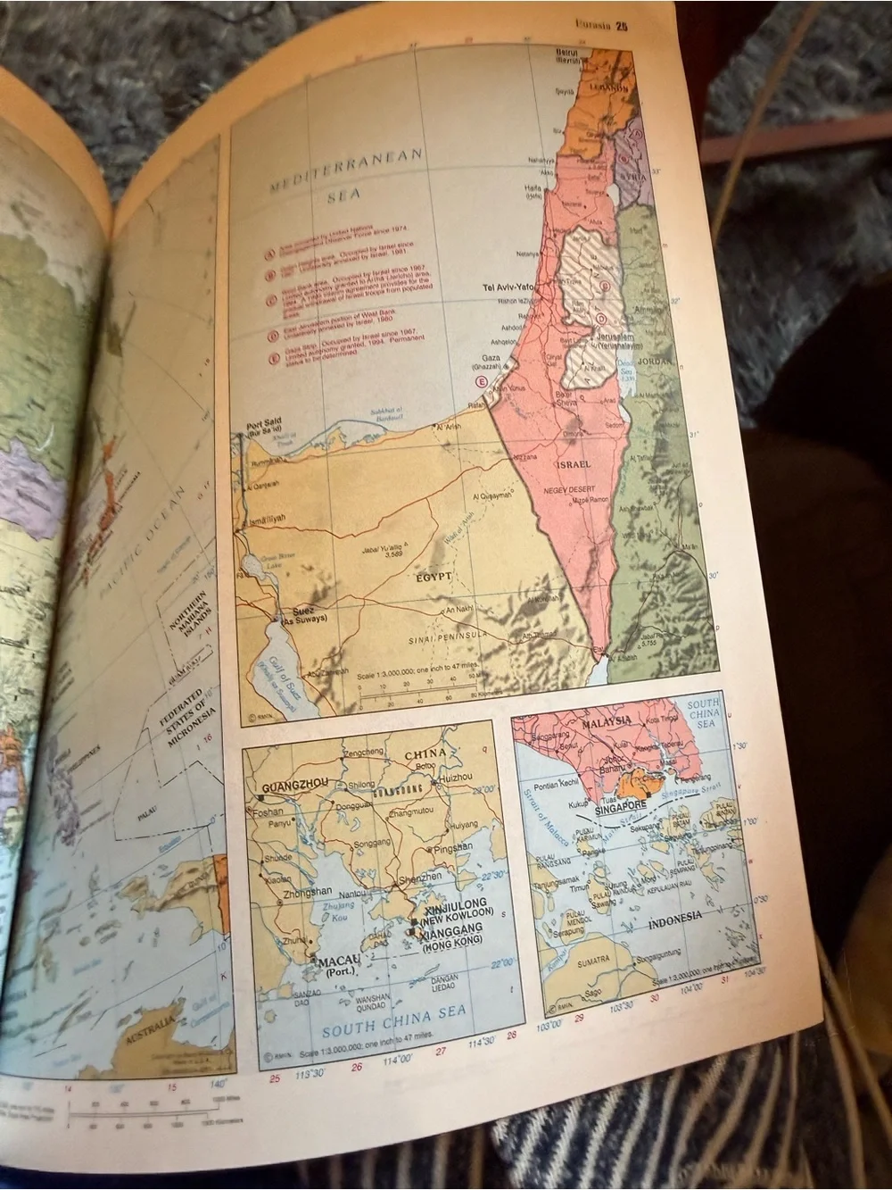 1990s Paperback World Atlas